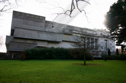 SE Barnet, "Ulster Museum" (2006) archival pigment print